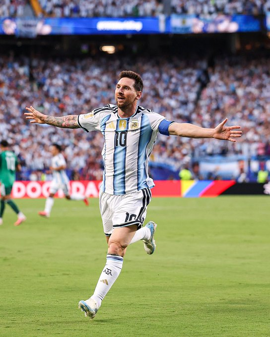 ToniBoiBoi's tweet photo. 🇦🇷🔥MESSI EXPLODES: HAT-TRICK IN 6TH WORLD CUP OPENER! https://t.co/WAX1chMnVW