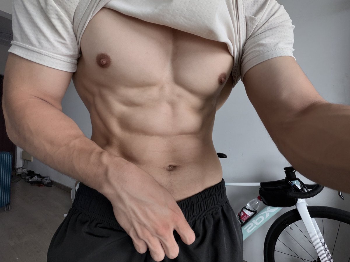 oua11guo's tweet photo. https://t.co/w7jagUqrnC