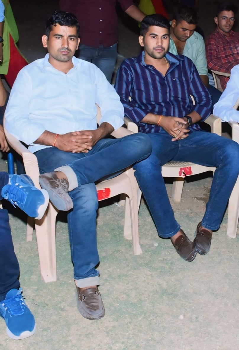 baldevram381659's tweet photo. Happy Birthday 🎂🎉 dear young bro @bhambu_ravindra (pharmacist) https://t.co/7EotCw8nsI