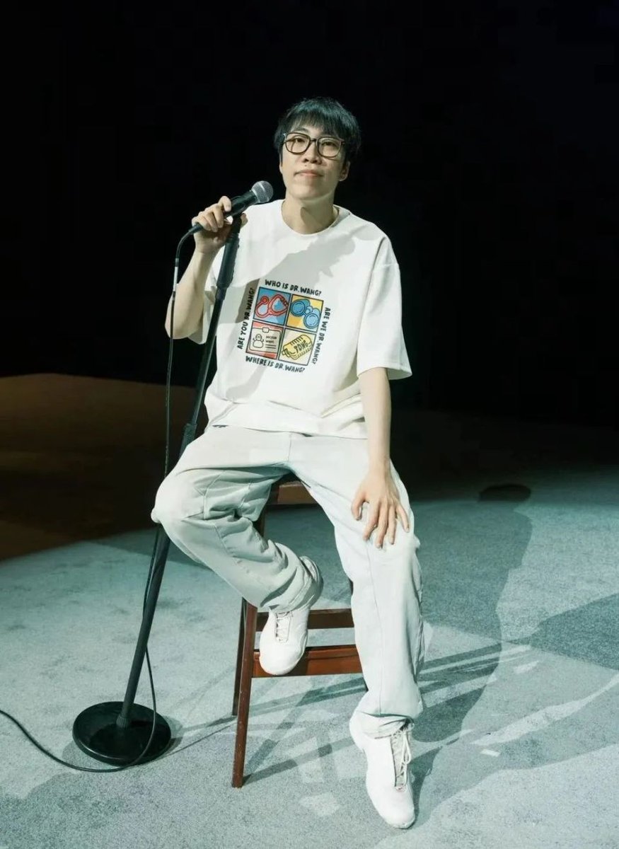 lildozhdik's tweet photo. Just got a front-row seat at the local stand-up show and this comedian just roasted my terrible coffee order so hard I’m cackling into my latte—would 10/10 get publicly roasted again. https://t.co/pDeyfVWOMq