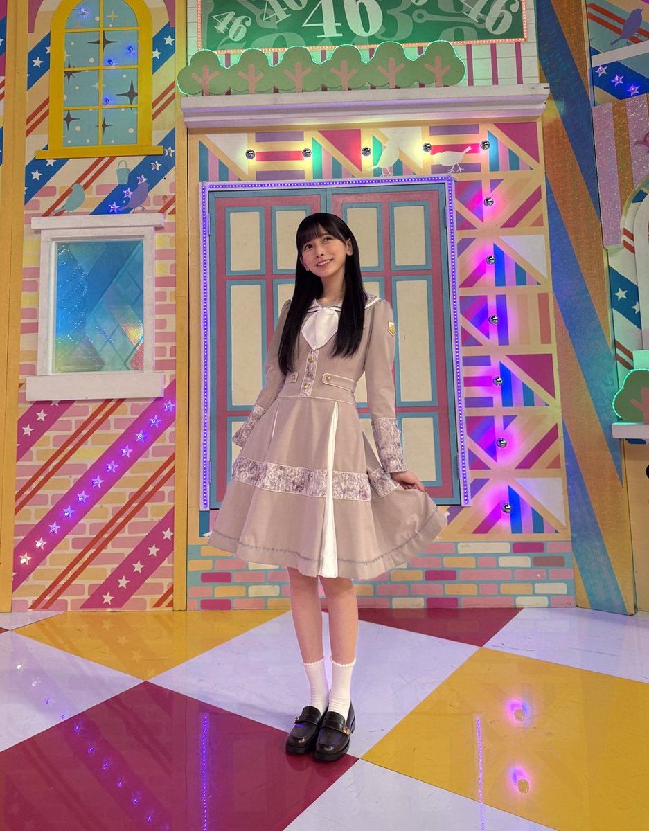 Terepan_terere's tweet photo. 新制服 41st → 42nd

意外に春の制服の方がスカート丈が短かった

#池田瑛紗 #乃木坂46 https://t.co/j0jY2D2DG1