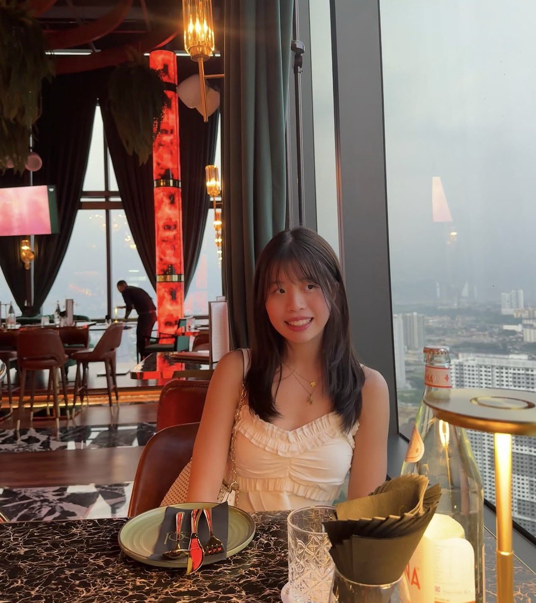 esstte_loh's tweet photo. Night out with my daughter..❤️❤️ https://t.co/S9Fpv5cxoG