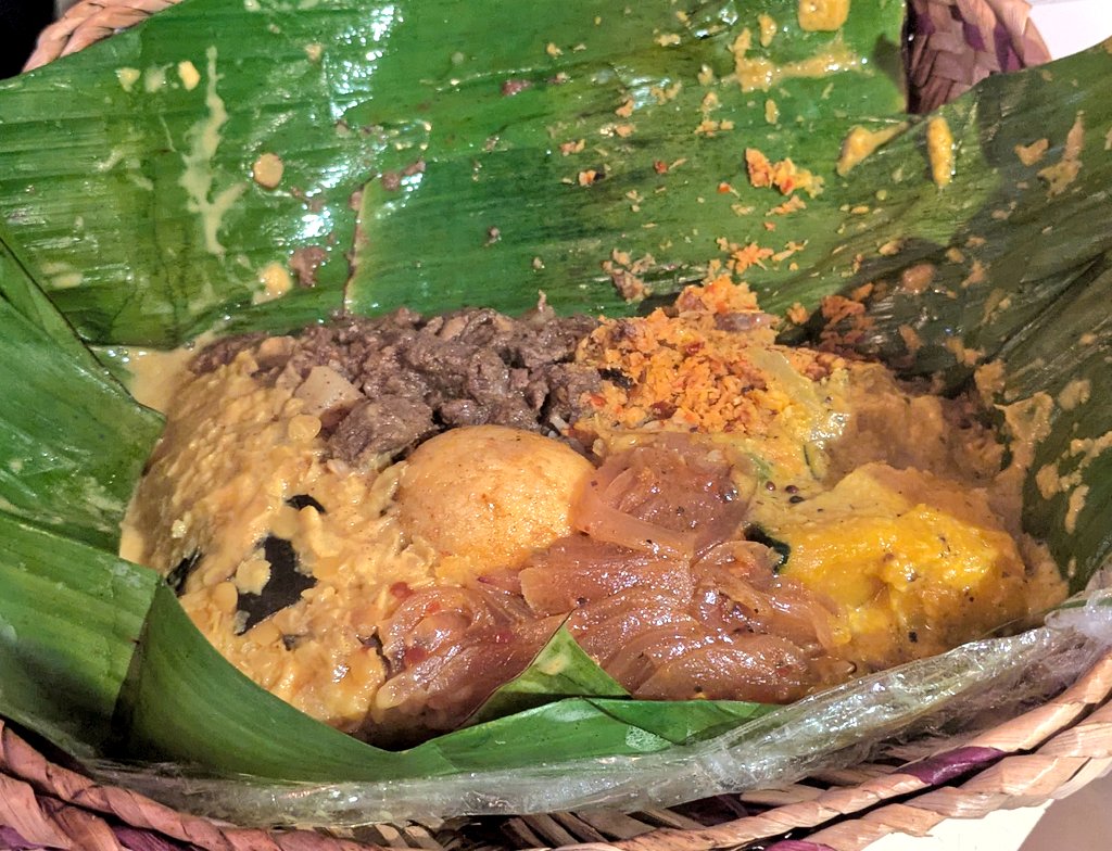 RE_SriLanka's tweet photo. 先日は仕事の顔合わせで #池袋 の #スリランカ料理 店、フロリダ亭 @florida_tei さんへ！
スリランカ料理初めての方をお連れしましたが、どのお料理も美味しい！と喜んでました💕
この日はスペシャルでマトンカレーがありました。お肉はクセも少なくやわらかい！野菜のカレー類との相性もバツグン。→ https://t.co/UdCSU8WzAn