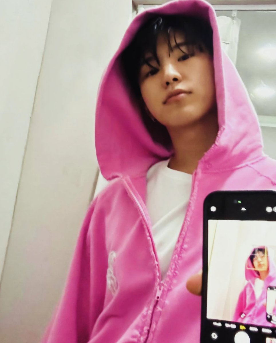 jeoridz's tweet photo. #HOSHI : braces duo ?!? 🤓

#CaratSelcaday #CSD #호시 #SEVENTEEN #세븐틴 @pledis_17 https://t.co/fGvCettnU0