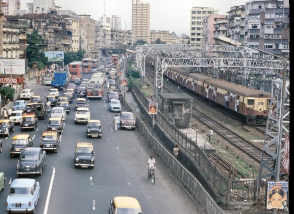SinghEighty6's tweet photo. Some scenic photos in mostly urban settings, 1970s and 80s https://t.co/Nunbw6RlRn
