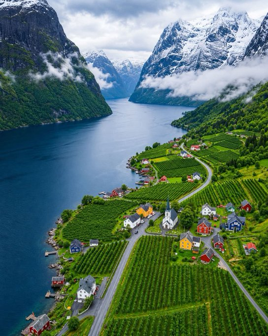 BarirahQueen's tweet photo. Norway 🇳🇴 https://t.co/3HItI9sNWG