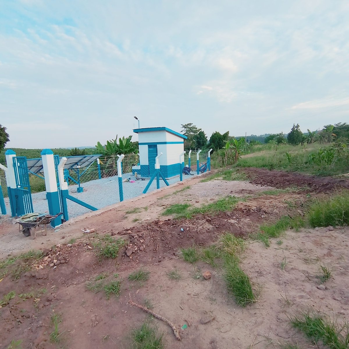 GKitakule's tweet photo. Imagine arriving at a health facility seeking help, only to discover that the most basic need is missing. 

Water is not a luxury. It is the quiet hero behind every clean ward, every safe delivery, every healed wound, and every life saved. What stands here today is more than just infrastructure. It is a promise. A promise that patients will be treated with dignity and that health workers can serve with confidence. 

Thank you @rckiwenda  and the power of collaboration, that promise now flows every day. 

This is how we change lives, one partnership, one community, one drop at a time. 

#RotaryEyamba
#Rotary26