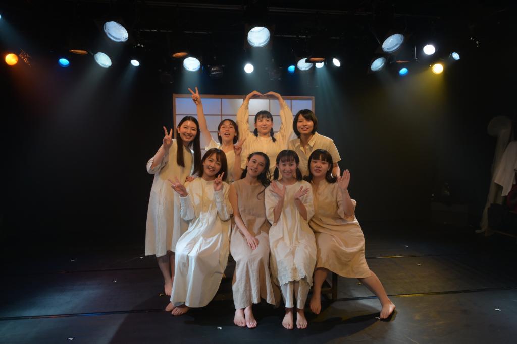 fuukosmile's tweet photo. 遅くなりました…。

終演いたしました。
出会ってくださった全ての皆様に心からの感謝を込めて。
ありがとうございました🌷

#太宰治『#女生徒』（青空文庫所収）
構成・演出　花岡美月（#少女東京奇襲）

撮影｜志岐 祐一・多田惠雄（STI） https://t.co/E2pXO5W04b