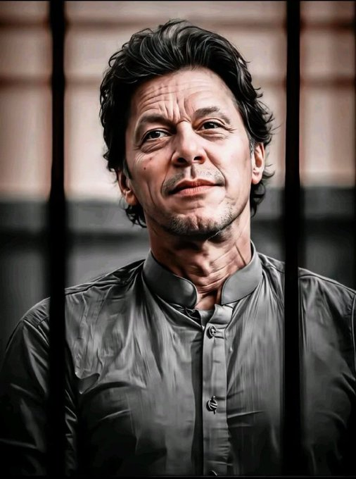 HasMehak's tweet photo. وہ مردِ مجاہد جیل میں بیٹھ کر بھی حکومت کو للکار رہا ہے۔ ظالمو! آخر کب تک ظلم کرو گے؟ حق اور سچ کی آواز کو قید نہیں کیا جا سکتا۔ #خان_کو_قوم_کے_سامنے_لاؤ https://t.co/EYHV0oQM30