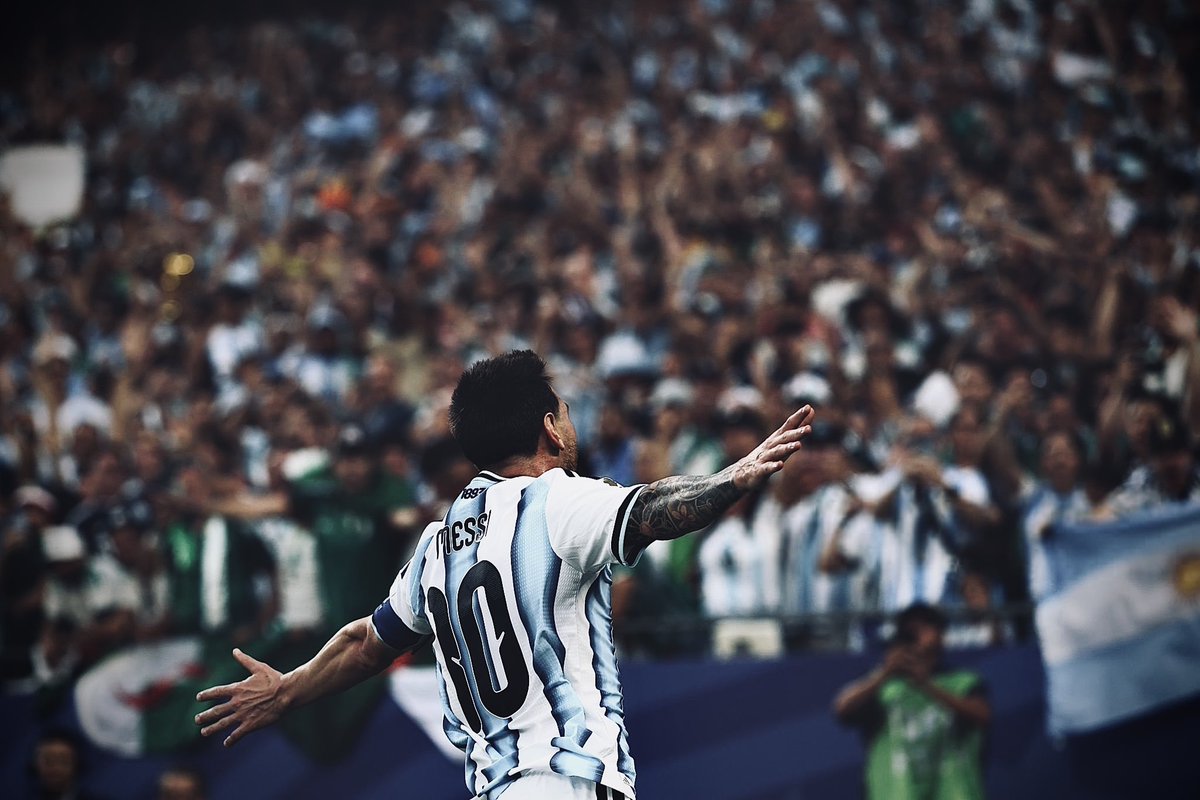 Talhacritic's tweet photo. Lionel andres MESSI vs Algeria at fifa world cup 2026; 4K pictures. Moments when time stood still. Messi, im still in shock. https://t.co/CUgVNGISk5
