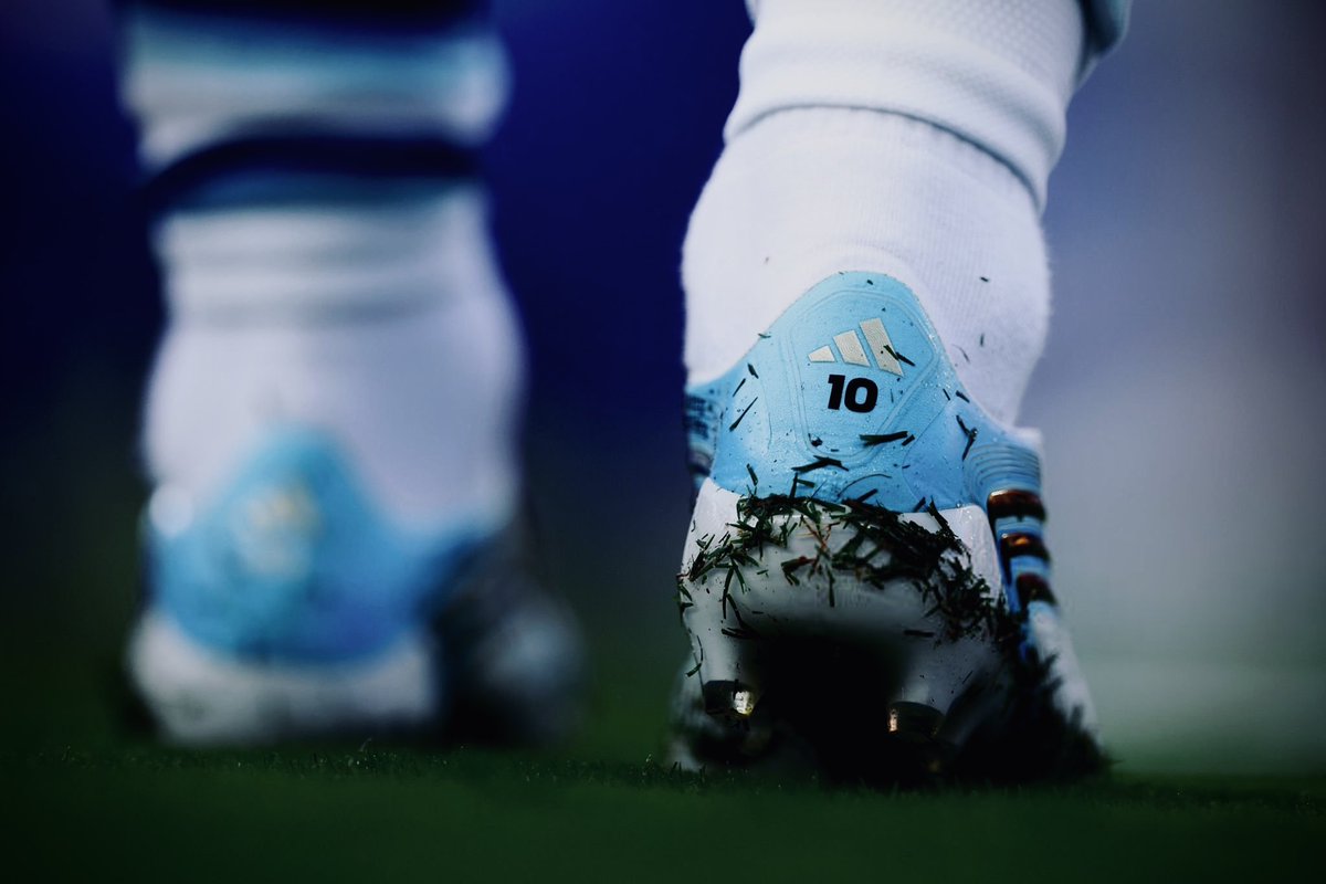 Talhacritic's tweet photo. Lionel andres MESSI vs Algeria at fifa world cup 2026; 4K pictures. Moments when time stood still. Messi, im still in shock. https://t.co/CUgVNGISk5