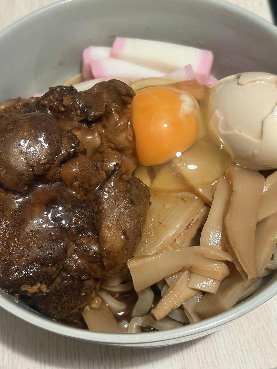 ryosukeusui0321's tweet photo. 講師としてきちんとしたお伝えができるように自身も日々勉強、訓練、創作、出演。

その中からしか語れないことがあると思っている。

それでも甘く見てくる人もいるけど、まあそれはそれで。

今日も自分で作った油そばがうまい。 https://t.co/vuMaueJrtV