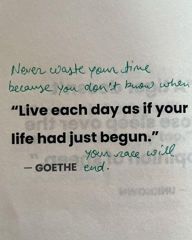 _Books_Addicted's tweet photo. Never waste your time bcoz you don't know when your race will end. https://t.co/kbQTwjnkj1