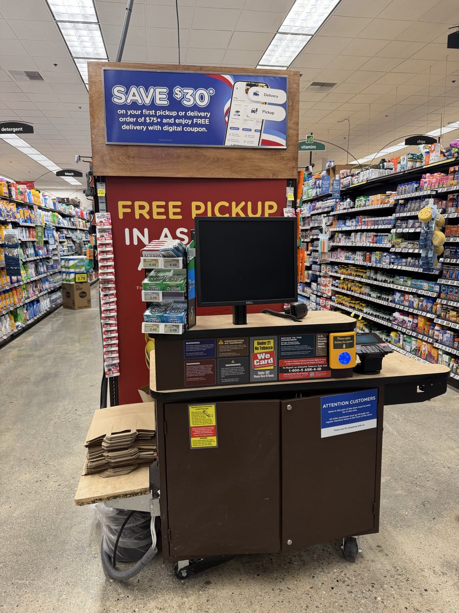 Peloz's tweet photo. Hey @KarenBassLA Ralph’s has to resort to these sort of theft reduction tactics at the expense of non-criminals under your watch. https://t.co/zcPikN21mD