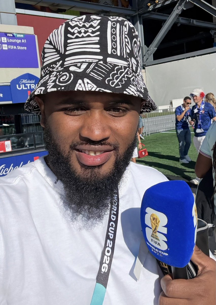 EricNjiiru's tweet photo. Do they have a different sun in America? The videos and photos are too clear man😆

#FIFAWorldCup https://t.co/jcbMcPRSDC