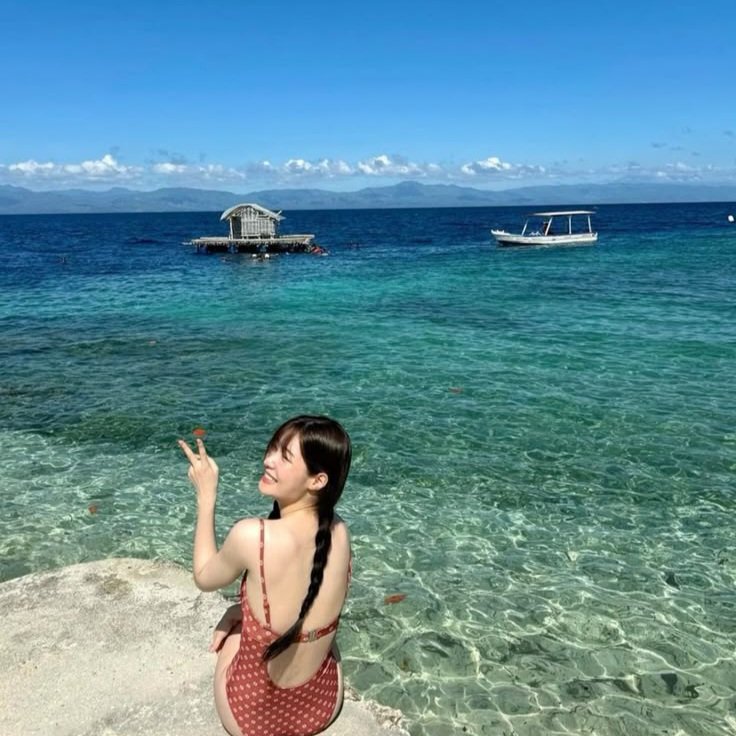 jungfaeries's tweet photo. mingyu chaeyeon on the beach is SOMETHING. https://t.co/mcENMwo2Zw