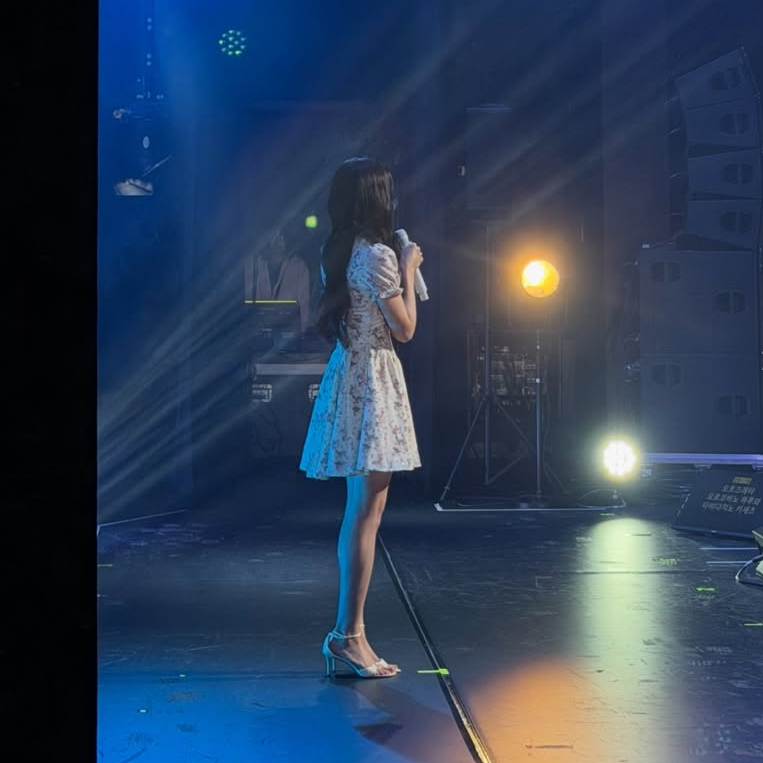 celeb_wish_list's tweet photo. ❏ WHO : #김민주
❏ WHERE : 김민주 인스타그램
❏ BRAND : #73HOURS #73아우어
❏ ITEM : 7326SS39
❏ 출처 : 김민주 인스타그램 https://t.co/wT073x6F87