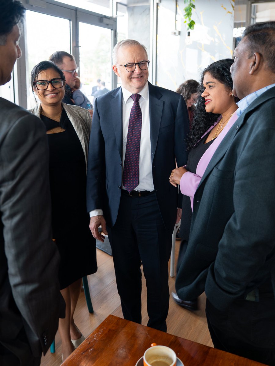 AlboMP's tweet photo. Diversity is a strength of modern Australia.

And no matter what language you speak, or faith you practice - every Australian deserves to feel safe, respected and valued.

Great to talk with locals in South East Melbourne today. https://t.co/sJVRe0kifZ