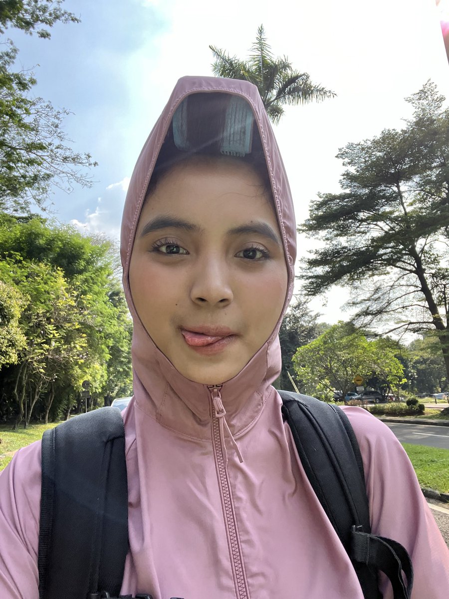 roastedthaitea's tweet photo. inilah sahabat berjambul https://t.co/KLejfcHDTq
