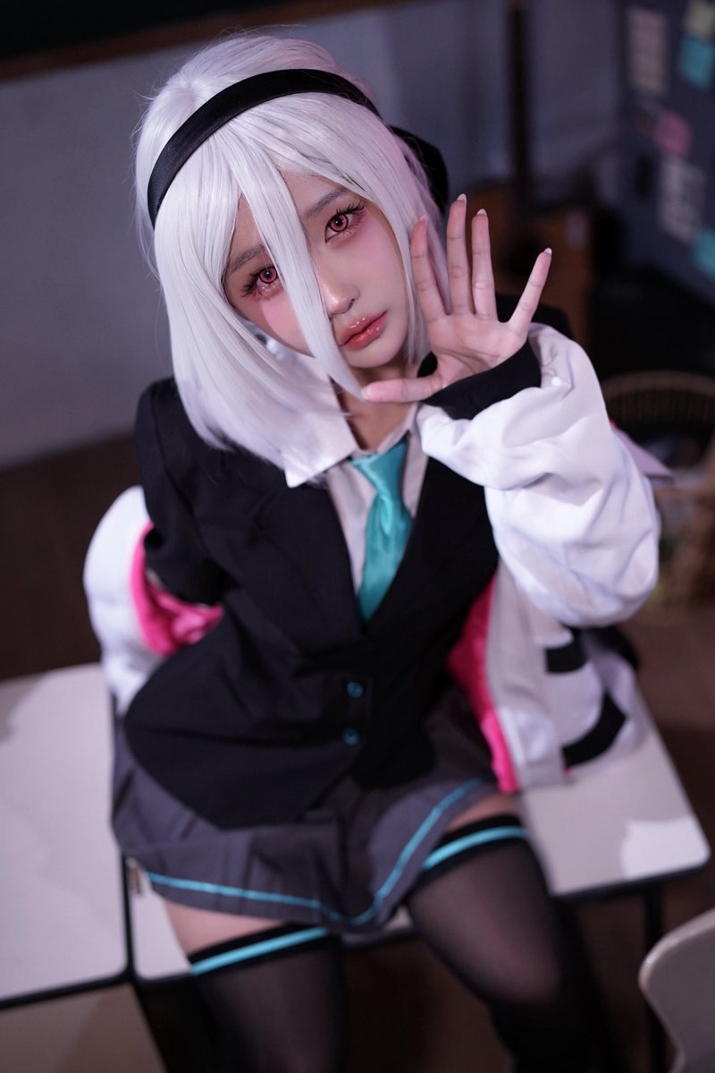 parrymintra's tweet photo. ช่วยสอนหนูหน่อยสิคะ ❤️ อาจารย์ 💋

มินตัน cosplay : Tendou Kei
Game : Blue Archive 

#BlueArchive #มินตัน 
#cosplayer #TendouKei https://t.co/VDVROIRwDQ