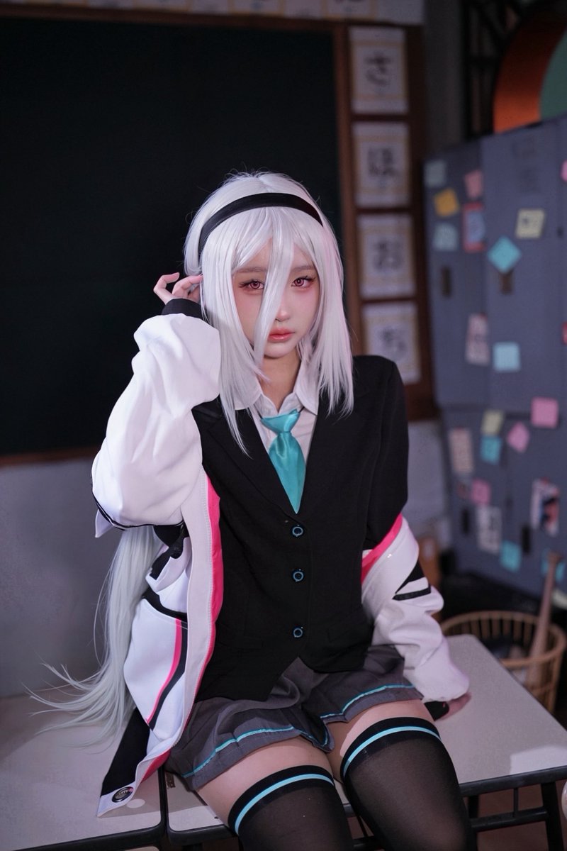 parrymintra's tweet photo. ช่วยสอนหนูหน่อยสิคะ ❤️ อาจารย์ 💋

มินตัน cosplay : Tendou Kei
Game : Blue Archive 

#BlueArchive #มินตัน 
#cosplayer #TendouKei https://t.co/VDVROIRwDQ