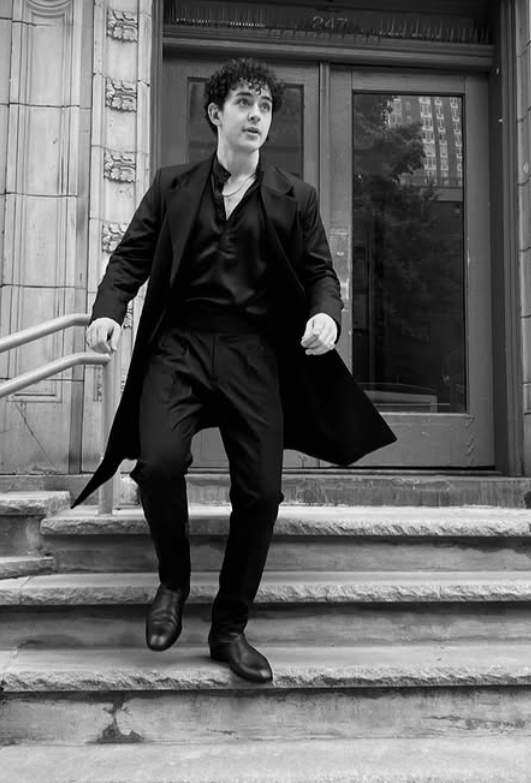 davidlostboys's tweet photo. modern!david if he hadn't died in 1987 https://t.co/KReipQydNn
