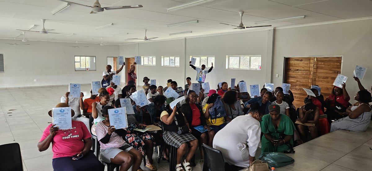 EFFMtuba's tweet photo. ♦️In Pictures ♦️

EFF Mtubatuba today issued the Security Certificates to the first batch of Learner's who attended the security programme❤️💚🖤.

The EFF is making sure that every commitments they made are fulfilled. https://t.co/LekgEkdRQH
