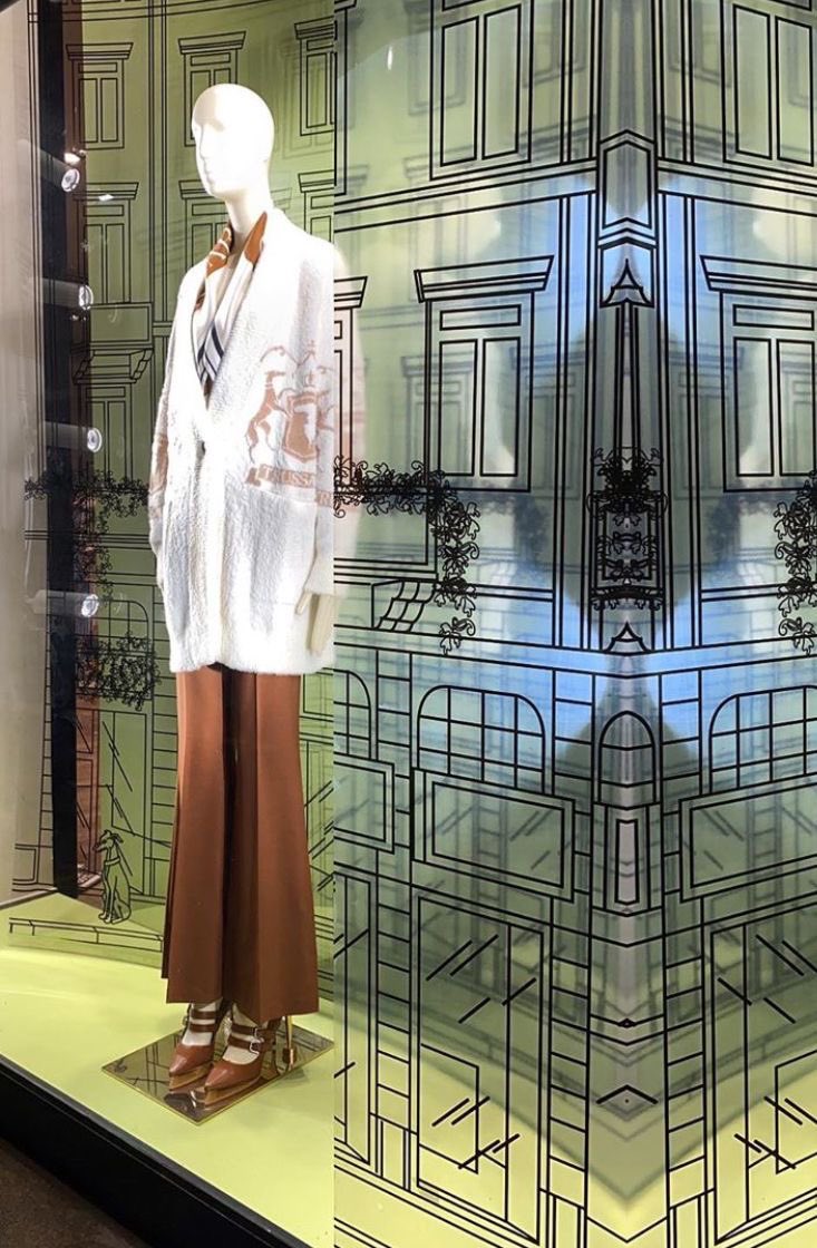 vmdesignhouse's tweet photo. 💫 #windowdisplay #visualmerchandising #visualmerch #retaildesign #shopdesign https://t.co/LMZN0EyH8w