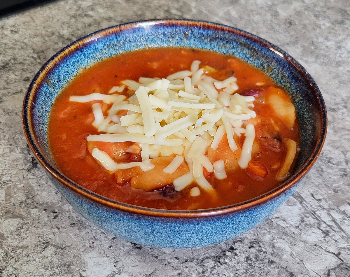 ShellyCanuck's tweet photo. Was a chill weekend. Made some cheddar bay biscuits, minestrone soup and enjoyed a newer Cavalier Geneve box pressed Toro cigar.
Biscuits and soup turned out quite good. 
Sanity. https://t.co/ApTL9r2oj8