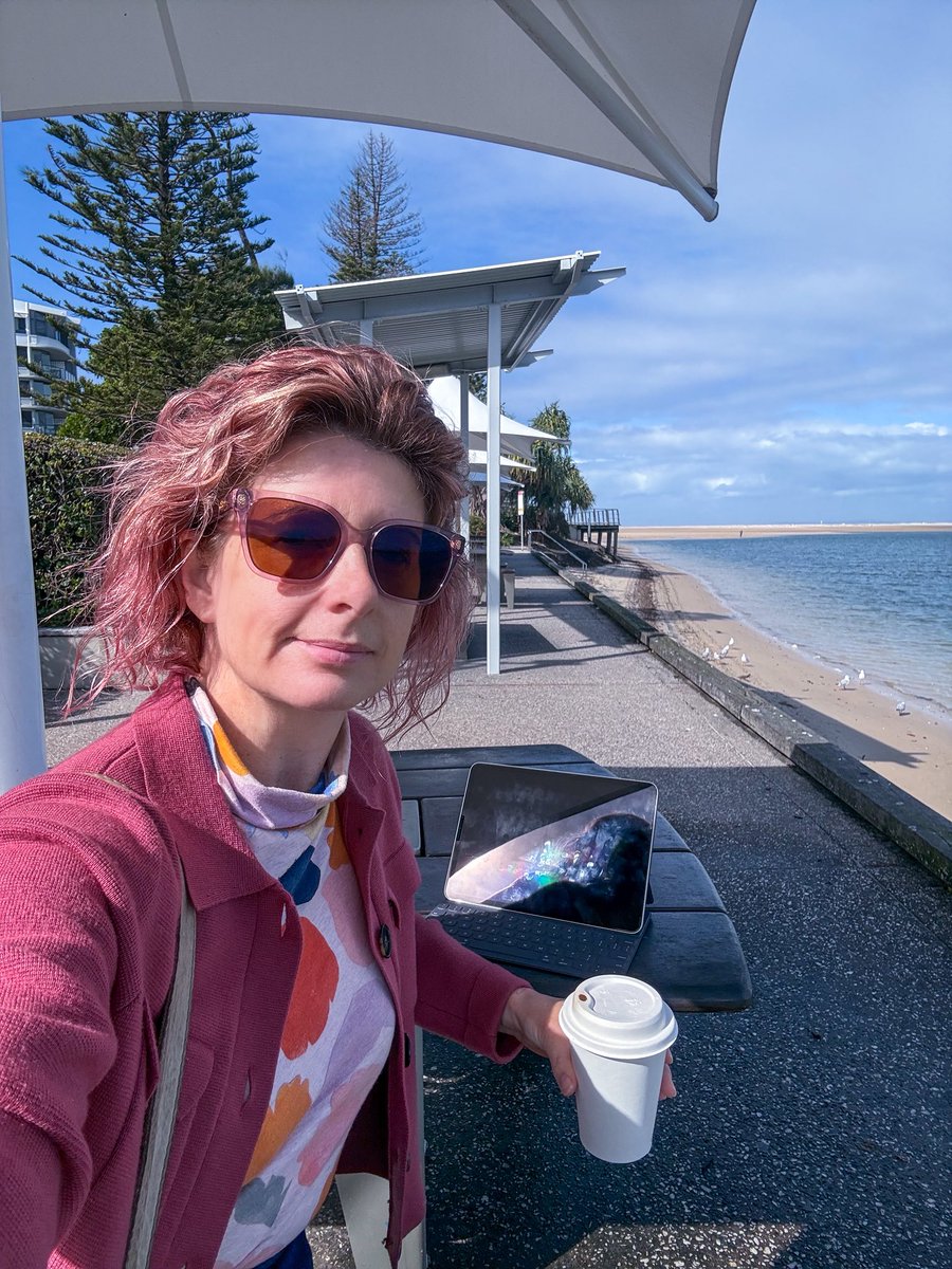 KathBatt's tweet photo. My office today 💙 It’s been helping to work out of the house lately - the words are flowing better. What do you do when your routine needs a shake up? https://t.co/Nrw5w4Dh6p