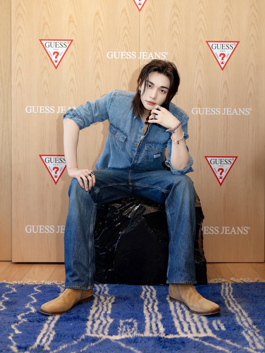 theoddoflove320's tweet photo. 의자컷이 특히 좋은..!
#HYUNJINxGUESS https://t.co/0TyWWwE8fx