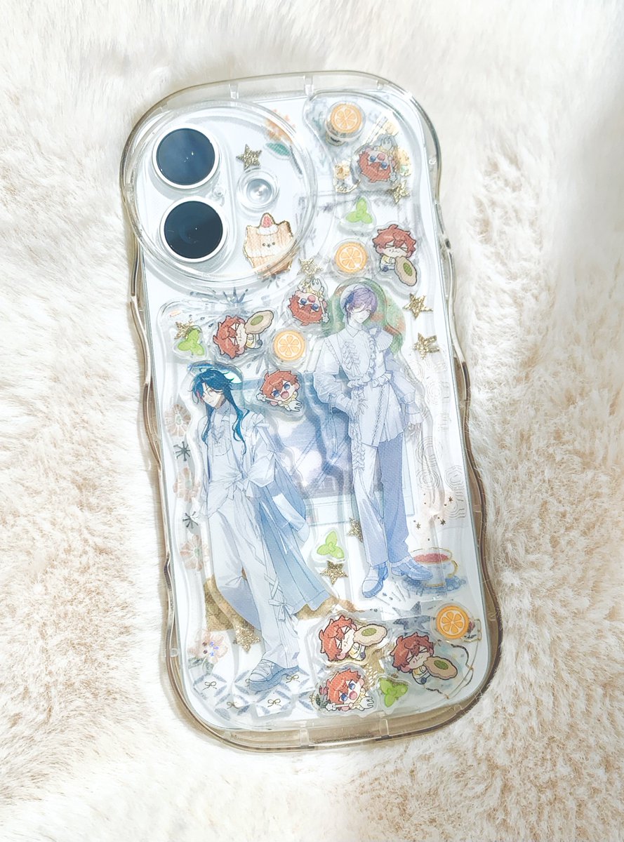 sabusabu168's tweet photo. ちっちゃいいのちたちが来たのでスマホケースの中新調した！✨✨
本当は元々のは取ってちっちゃいいのちで埋めようかと思ってたんだけどなんか…手が勝手に……… https://t.co/dH5RhCTMVA