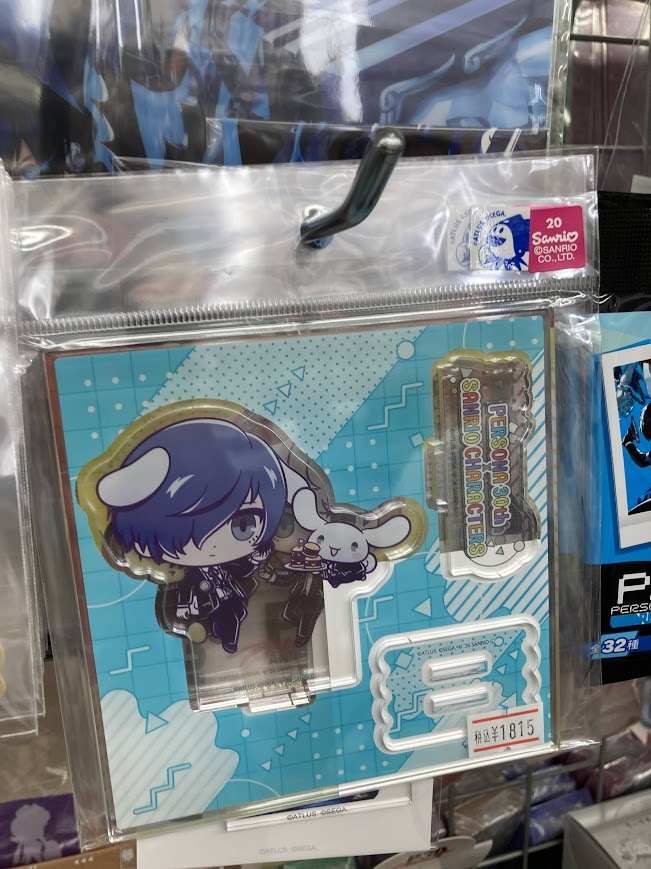 animatekagosima's tweet photo. 【グッズ入荷情報】
『P30th×サンリオキャラクターズ』
　・ホログラム缶バッジ
　・アクリルスタンドプレート

各種入荷したでごわす‼

#ペルソナ https://t.co/plrS8BVYYc