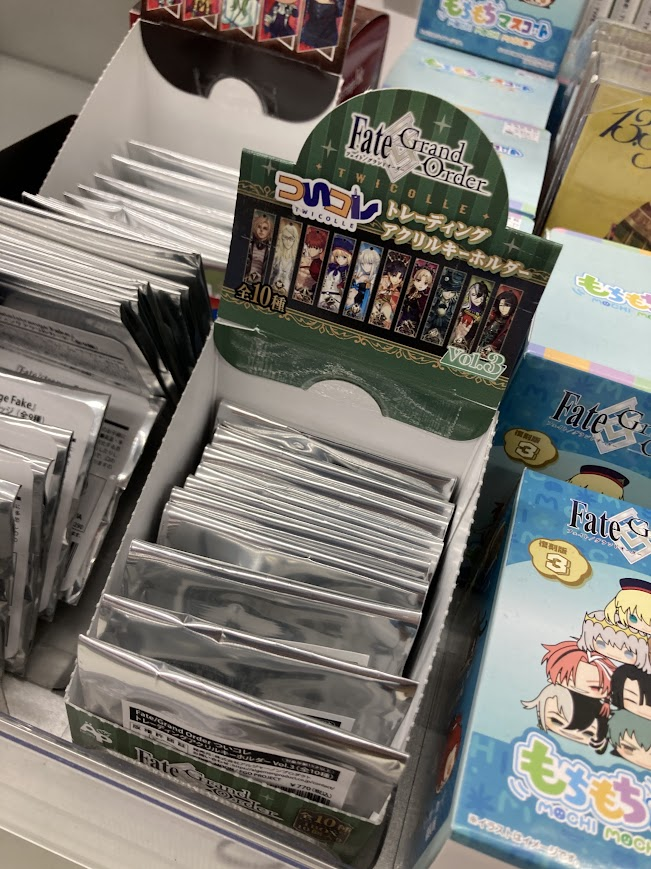 animatekagosima's tweet photo. 【グッズ入荷情報】
『Fate/Grand Order』
　・ついコレ トレーディングアクリルキーホルダー vol.3

入荷したでごわす‼

#FGO https://t.co/6p4n0QaHgA