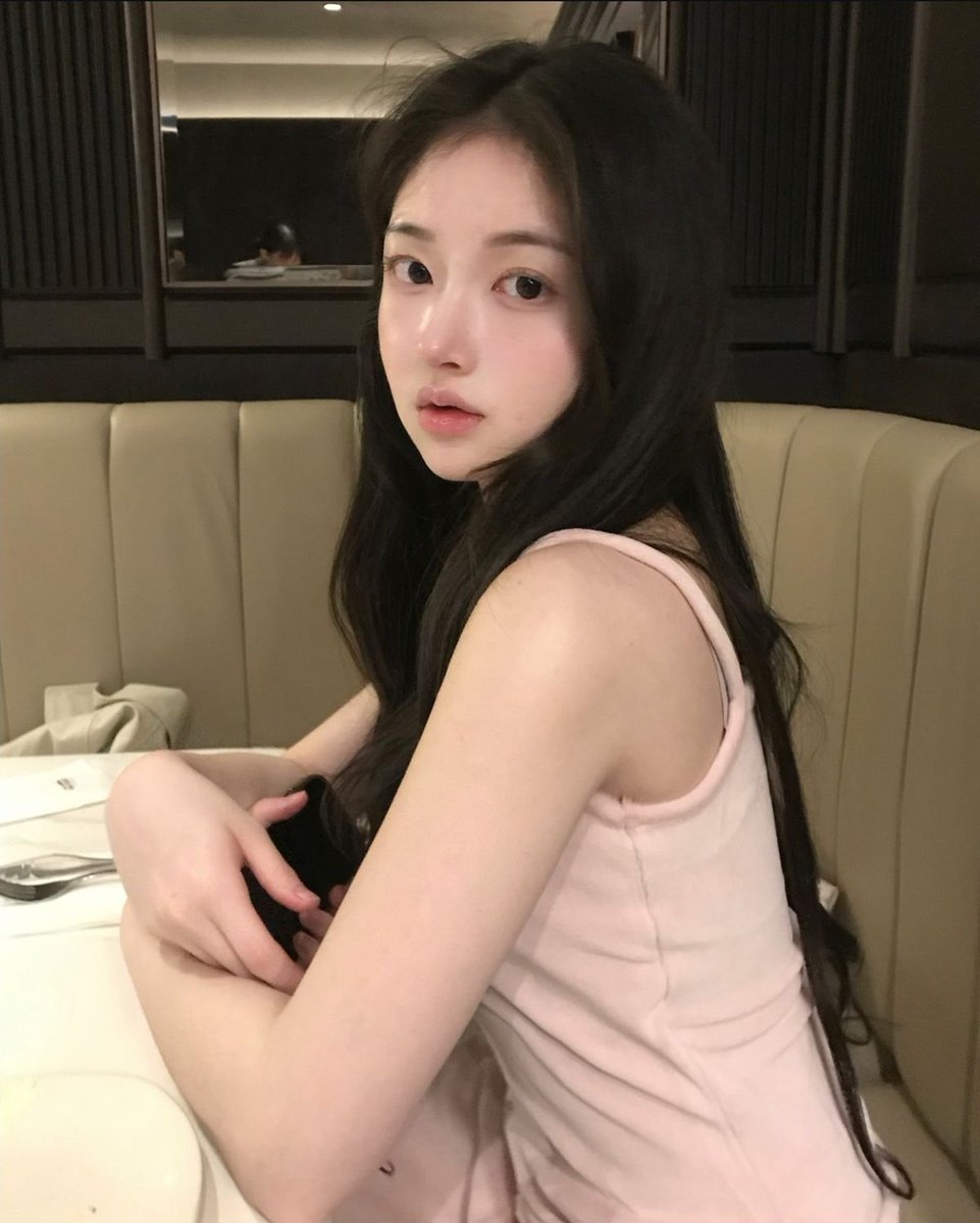 kimokimokimo00's tweet photo. イメージカラーが薄桃色の美人とてもいい...
いいところのお嬢様オーラだだ漏れの女の子... https://t.co/TSHNUvl9Fu