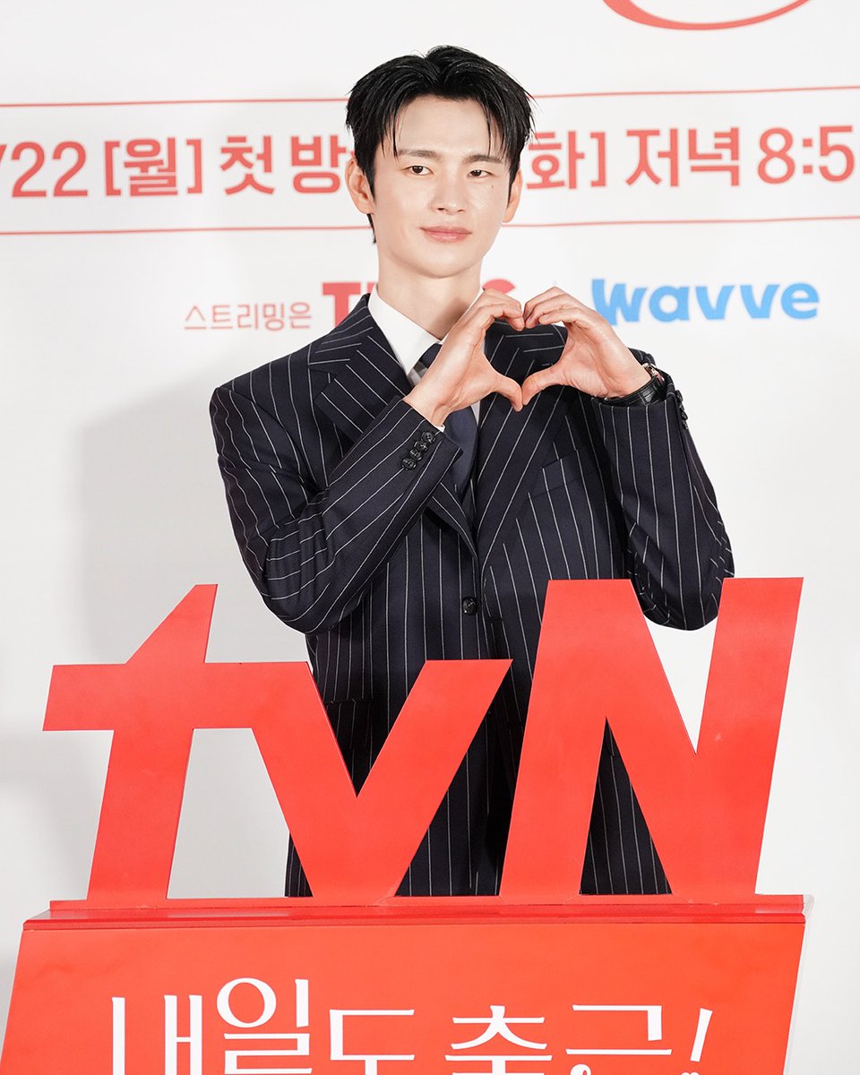 storyjcompany's tweet photo. [#📸]
tvN <내일도 출근!> 제작발표회 현장 비하인드 💟

#서인국 #SeoInGuk #ソ・イングク@Whatsup_Inguk
#tvN #내일도출근 #SeeYouatWorkTomorrow
#강시우 #제작발표회 #비하인드
#스토리제이컴퍼니 #Storyjcompany https://t.co/I5JAKXGhHh
