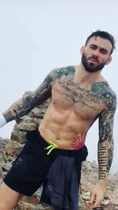 MasterKyleBoss's tweet photo. What C UNT is buying my breakfast scran today? 

#Findom #Cashmaster #SockWorship #SweatyFeet #PayPig #AlphaFeet #musclegod #alphagod #scallymaster #scallydom #chav #sneakermaster #cashslave #footslave #moneyslave #alpha https://t.co/jDtR6zHJEl