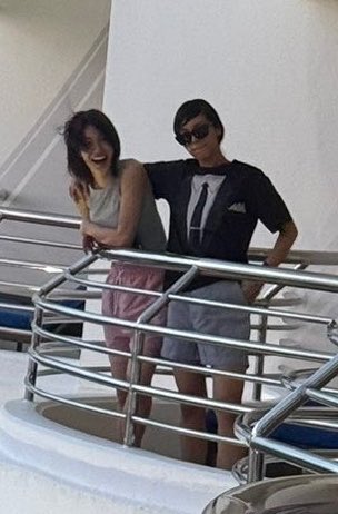 bonniesakgae's tweet photo. this… is our favourite couple yall….. https://t.co/oQbHtirTLW