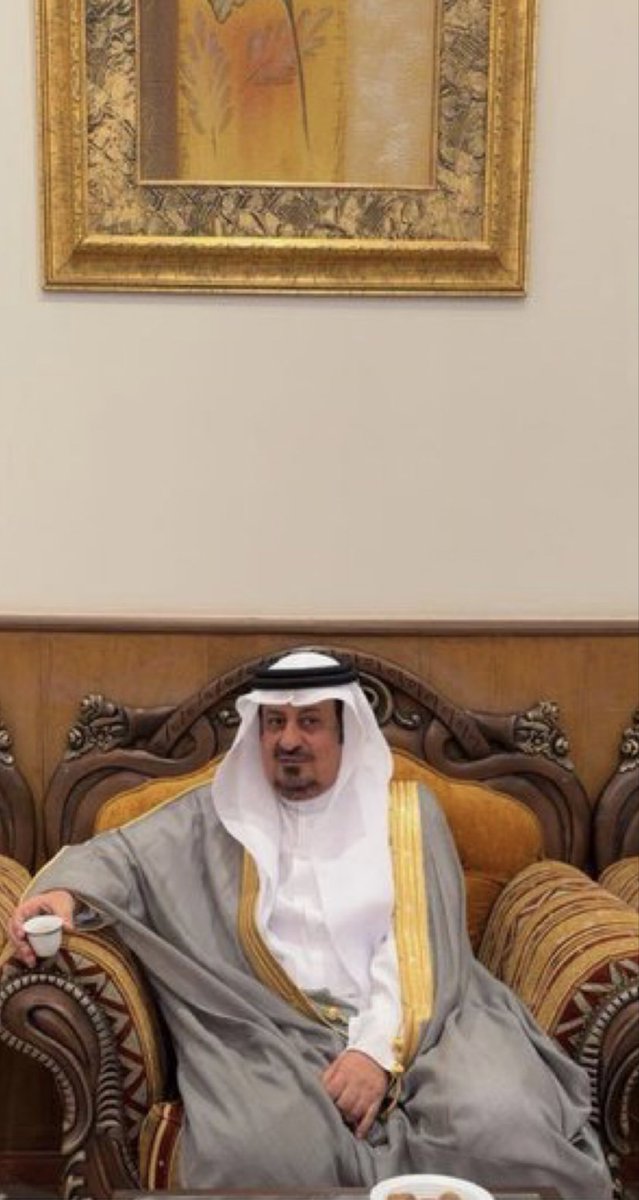 R2z4Y's tweet photo. هدايا ثمينه مقدمه 
من الوالد الغالي ورجل الاعمال / محمد بن عوض ال فري البشري ( ال عبيس بني بشر )
لوالدي الغالي / سعد بن يحيى ال غريب البشري 
( ال خلف بني بشر )
بيض الله وجهك ياأبو نايف وجمل الله حالك والطيب لا يستغرب من اهله. https://t.co/ihMHe51hn9