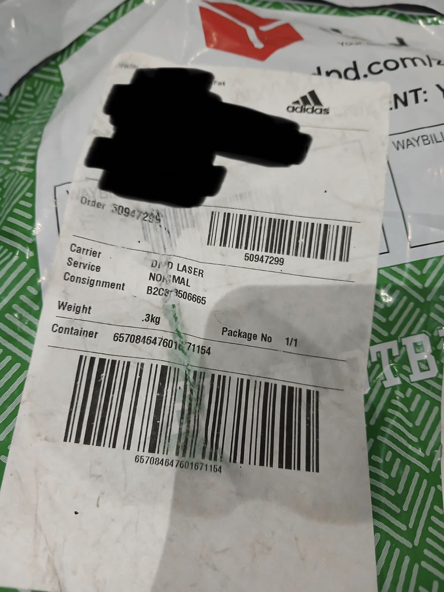 Ruhan80's tweet photo. @adidasZA @adidas @adidasZA can you also explain to me how two tshirts and 1 crew sweater weighs only 0.3kg https://t.co/WjV0xZlLWE