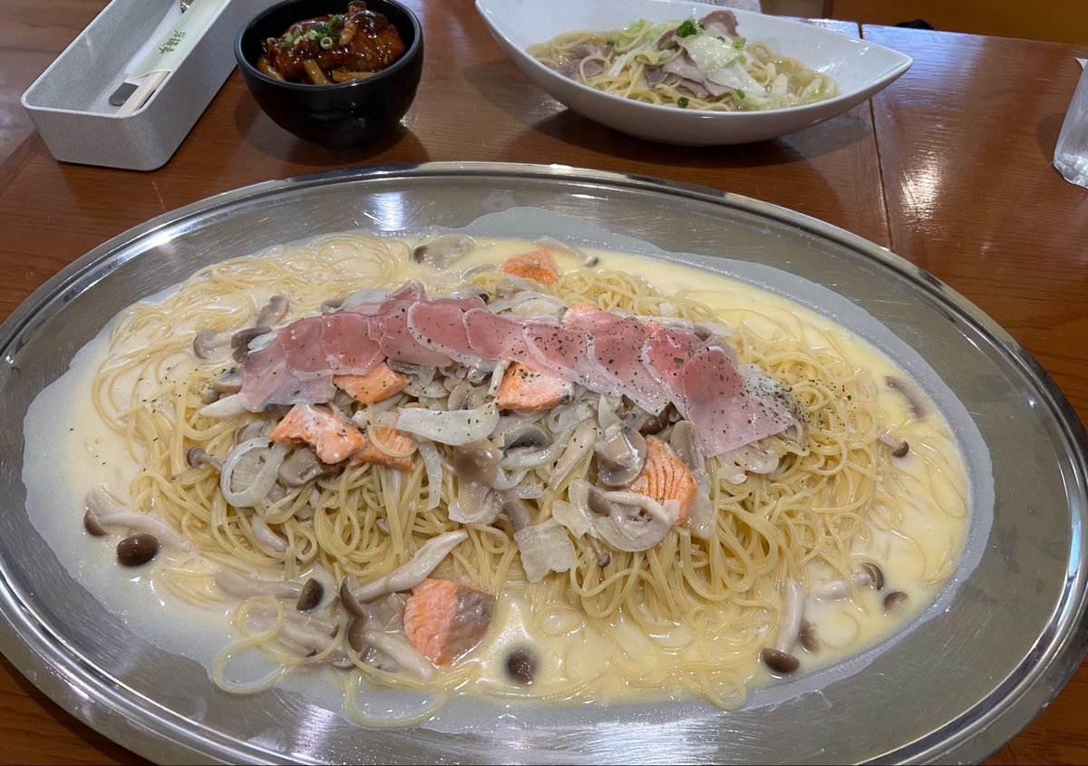 まろ tweet media