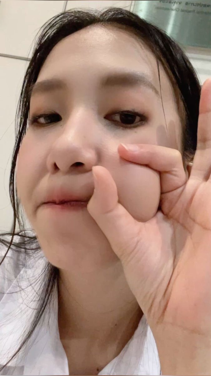 aiytindm's tweet photo. ค่อย ๆ กดรีนะคับเดี๋ยวไข่แตก https://t.co/oT01bUTfFp
