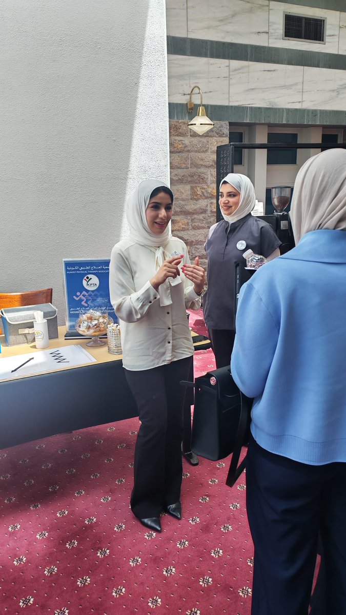 ISH_PT's tweet photo. محاضرة تثقيفية عن اهمية الجمعية لمنتسبي المهنة وعلاقتها المباشرة بالاتحاد العالمي للعلاج الطبيعي والذي تمثل من خلاله الجمعية دولة الكويت في المحافل الدولية التي ينظمها الاتحاد العالمي
كما ��ستهلت الامين العام محاضرتها بوقفة صمت وحداد لروح المرحومة الدكتورة هناء الخميس رئيس الجمعية https://t.co/idB0gXyO1E