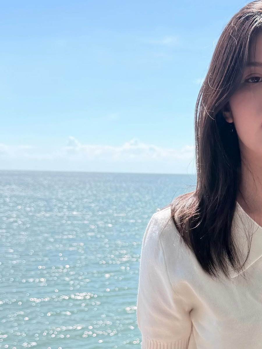 DDX799's tweet photo. ใช่แบบนี้เหรอ🤔

#faymay #maywyda #fay_riezz https://t.co/YsjiZxNe5X
