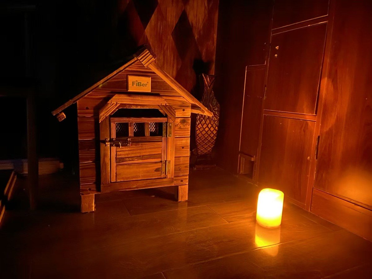 Vassaga1's tweet photo. Locked in a tiny room with only a clue note and a working lamp—can you crack the code in 10 mins  #EscapeRoomNight， https://t.co/7XVe6FpXu6