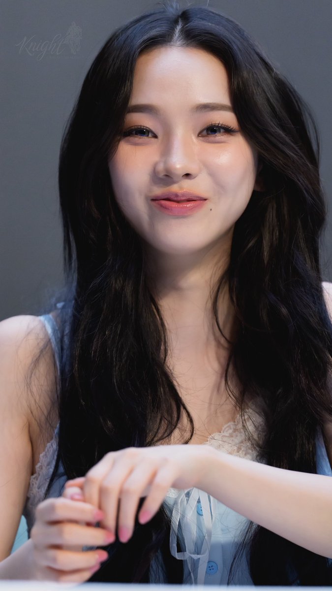 knightblue0411's tweet photo. 20260606 Everline Fansign

#KARINA #지민
#aespa #에스파 
#카리나 #유지민 #エスパ https://t.co/Nw7n8YeMP9