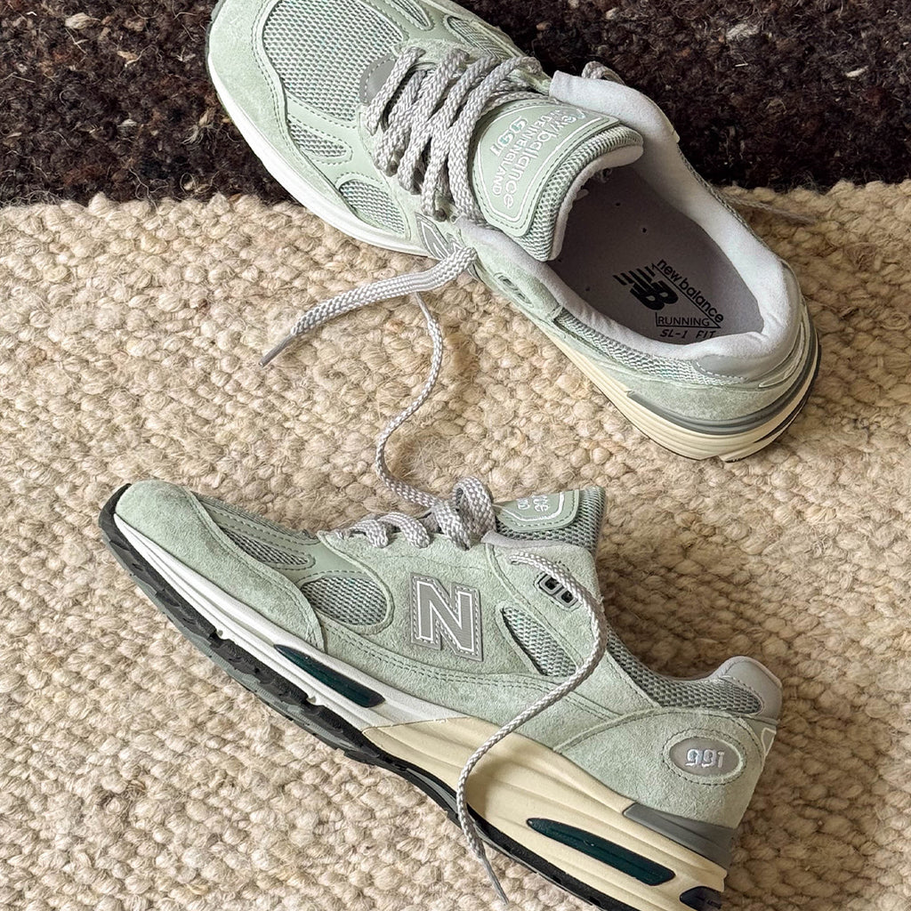 SOLELINKS's tweet photo. Ad: ALMOST LIVE
New Balance Made in UK 991v2

Sea Grass/Silver
AG:https://t.co/4wJ7TlHZoq
Afew:https://t.co/YHtwbCEHMa
HHV:https://t.co/SSpSVhUweH
OS:https://t.co/1GKbk1QI4h

Mahogany Rose/Silver
AG:https://t.co/dxh7kxzXW1
Afew:https://t.co/HGtY3SfhJY
HHV:https://t.co/FwVtmjxx3F
OS:https://t.co/utkkdmaEUZ