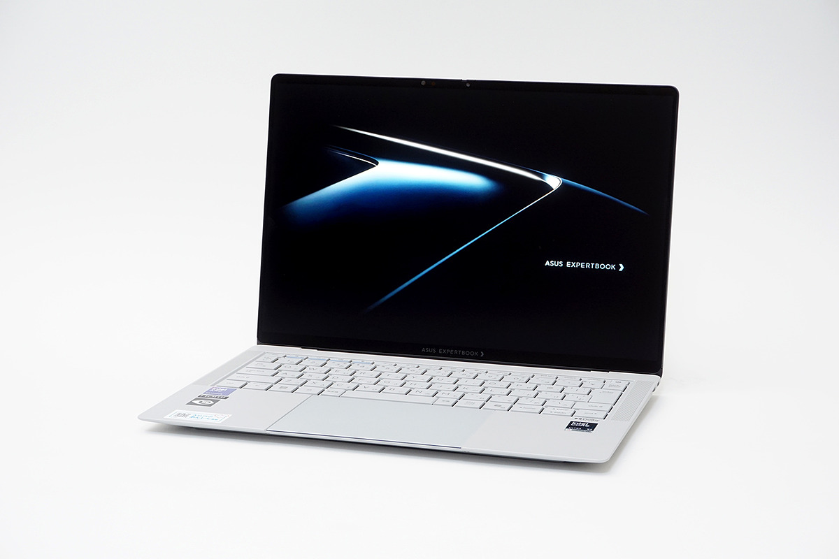 pc_watch's tweet photo. 【Hothotレビュー】1.1kgで2層OLED搭載、ゲームも爆速。14型「ASUS ExpertBook Ultra」 https://t.co/aZlbyXQzAh #ASUS #ExpertBook https://t.co/ae2SuOPxl5