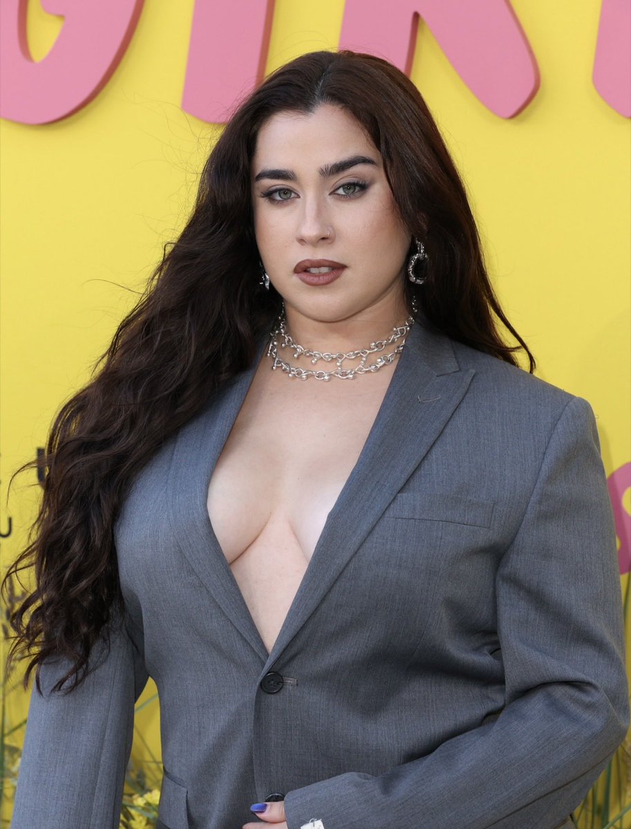 LMJUMedia2's tweet photo. #PHOTO | Lauren at the "Girls Like Girls" movie premiere in Los Angeles https://t.co/fyTjeMFPr5