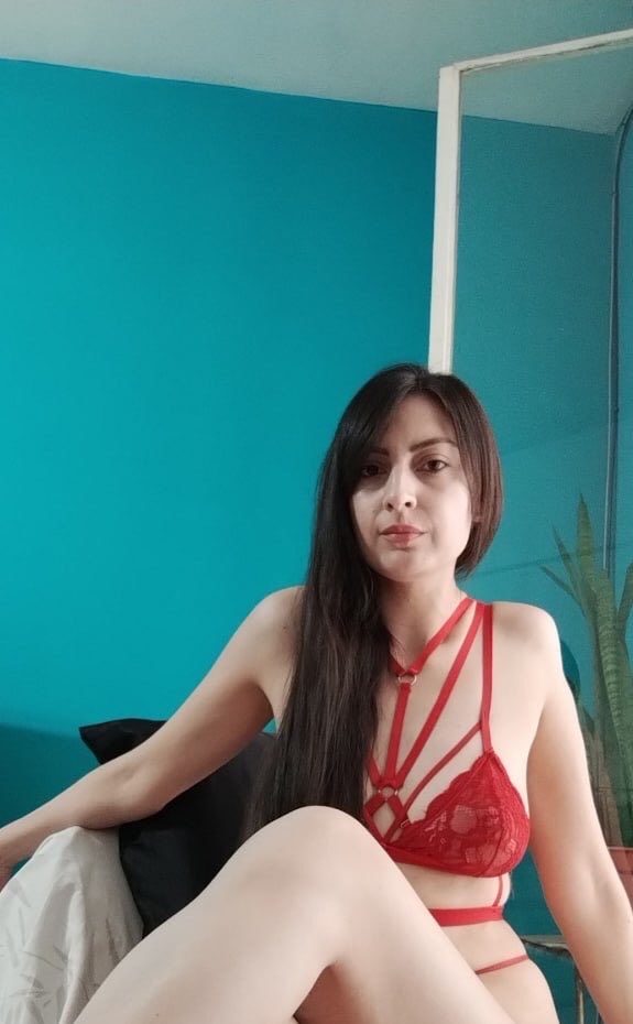 luxemmaa's tweet photo. @thousandhunnyxo Did I crop it wrong? https://t.co/dGwNtVGn9i